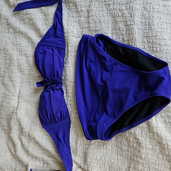 Purple bikini - Picture 2 of 9